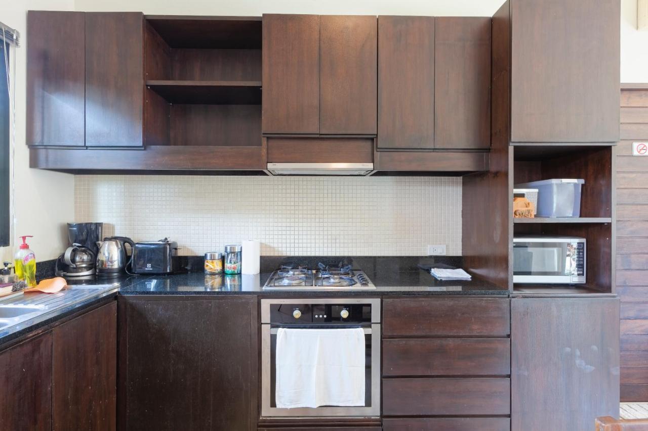 Foxtail Palm Villa Rawai Екстер'єр фото